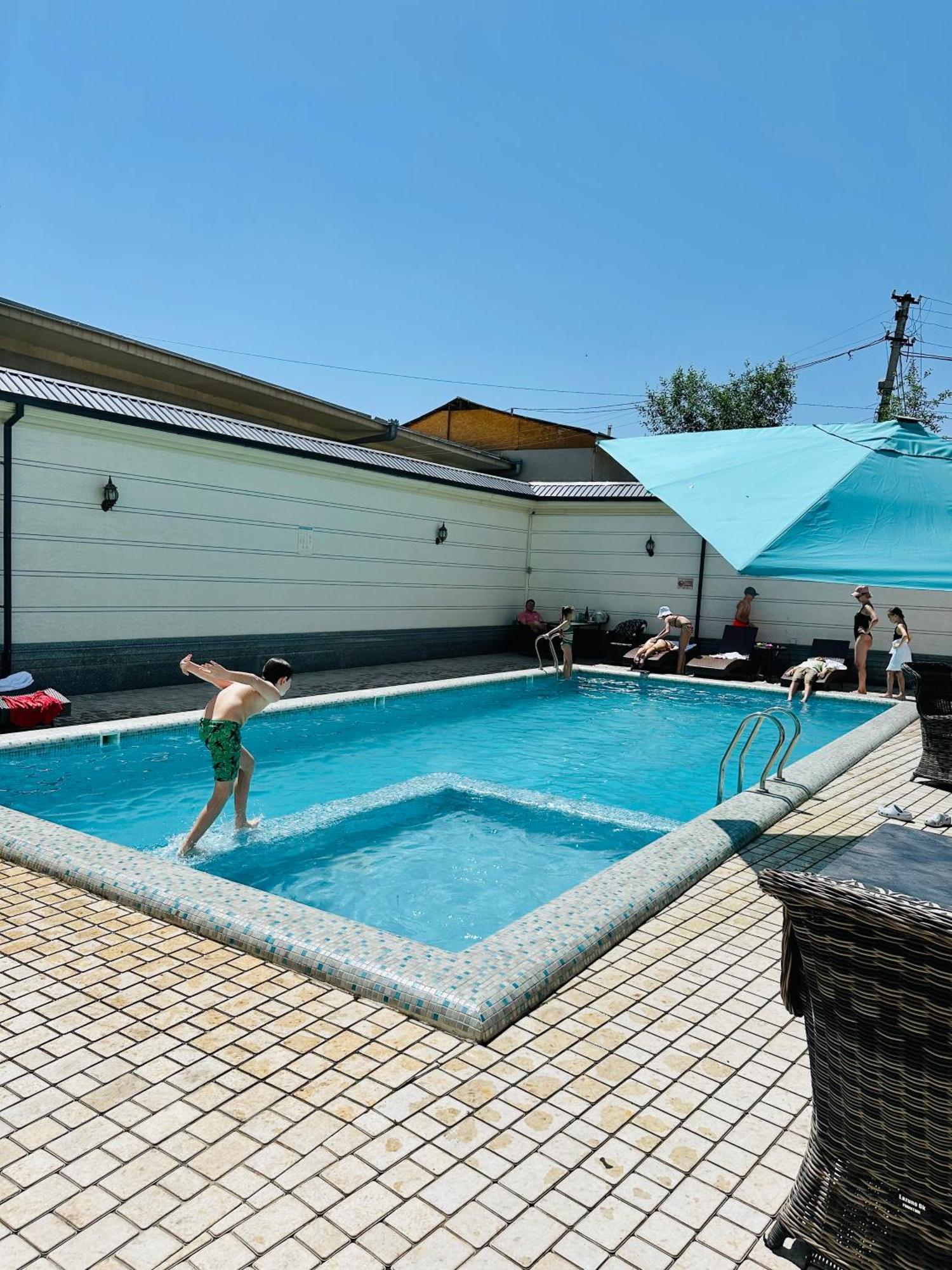 Garnet Hotel Taşkent Dış mekan fotoğraf